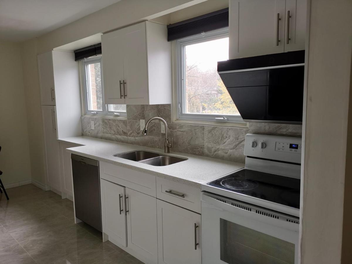 Private Rooms In House In North York Shared Kitchen Toronto Eksteriør billede