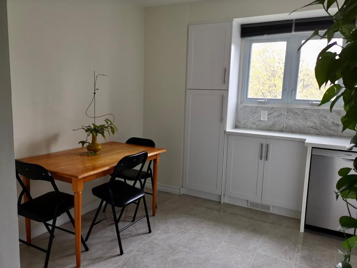 Private Rooms In House In North York Shared Kitchen Toronto Eksteriør billede