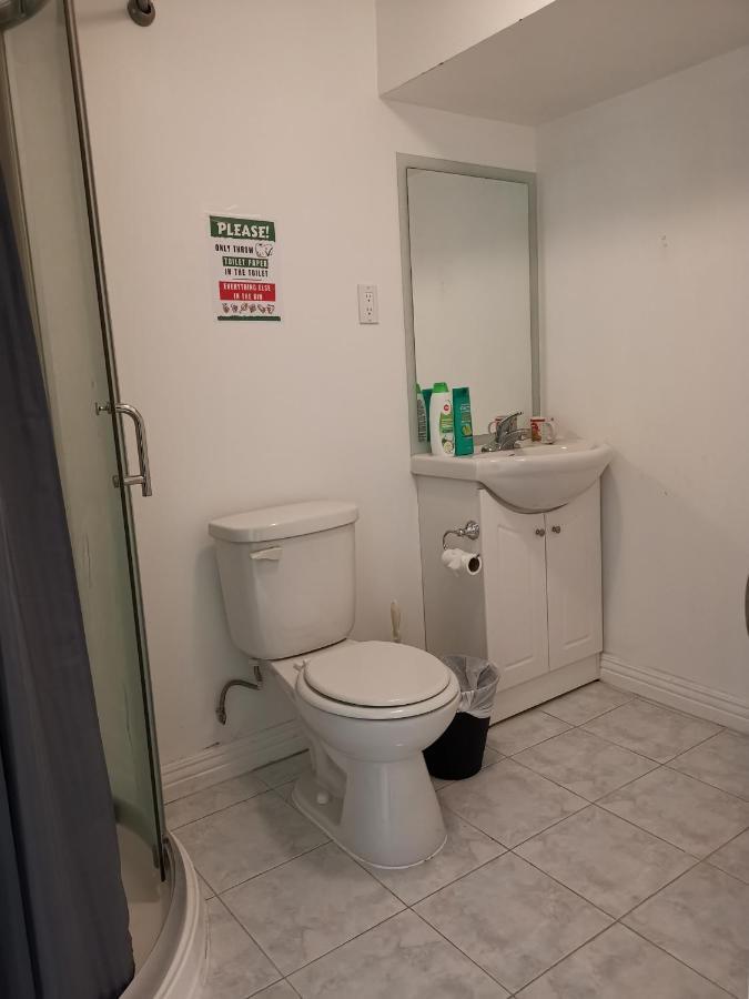 Private Rooms In House In North York Shared Kitchen Toronto Eksteriør billede