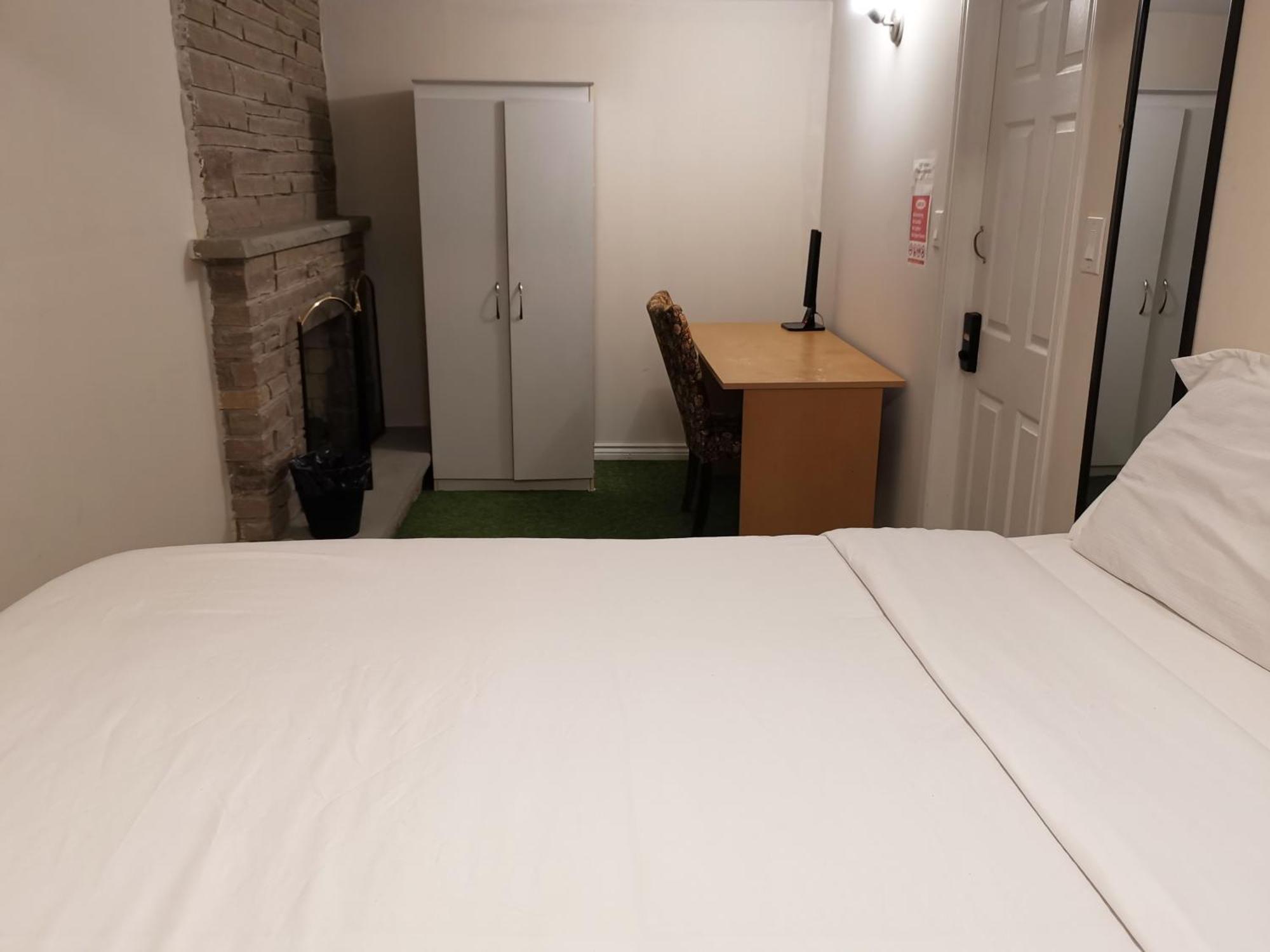 Private Rooms In House In North York Shared Kitchen Toronto Eksteriør billede